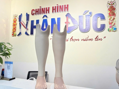 bọc thẩm mỹ chân giả dưới gối