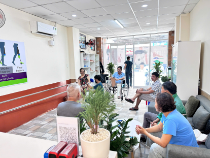 nhộn nhịp ngày cuối tuần với những chiếc chân giả