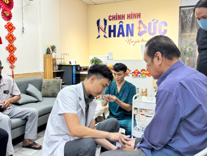 tư vấn lắp chân giả